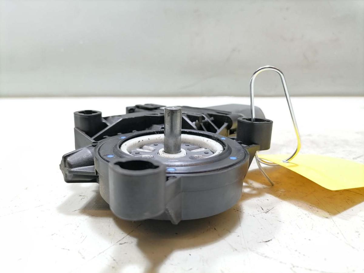 VW Polo 9N3 original Fensterhebermotor vorn links Bj.2009